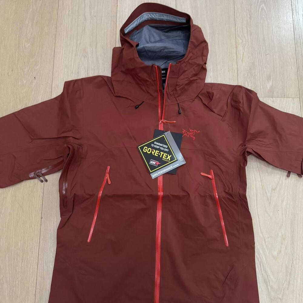 Arc’teryx Beta SL Sequoia